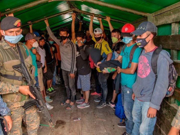 Honduras captura traficantes de personas involucrados en caravana de migrantes
