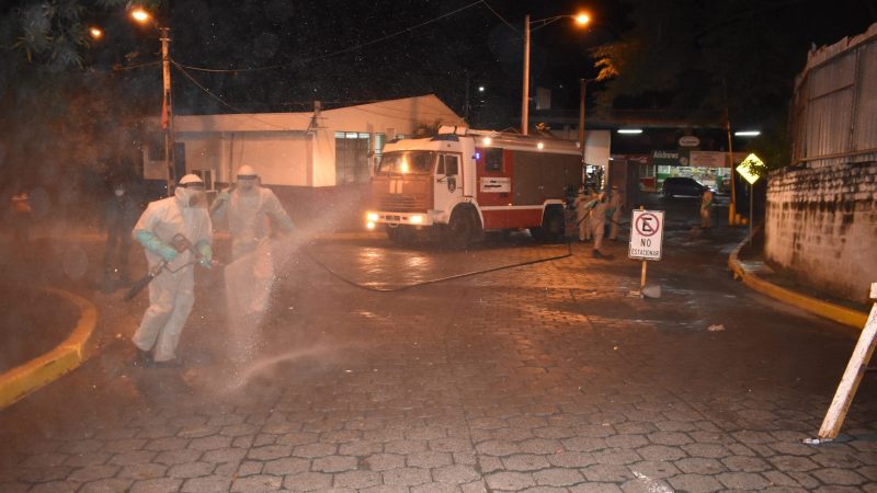 Ejército apoya desinfección de espacios públicos Managua. Radio La Primerísima