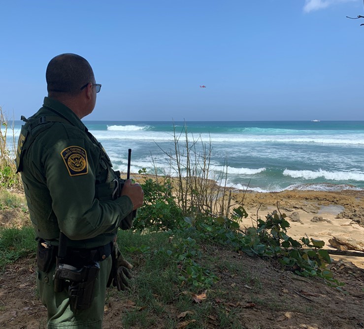 Detienen a 31 inmigrantes en la costa de Puerto Rico San Juan. Agencias