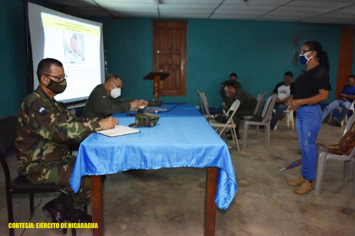 Ejército de Nicaragua se reúne con productores ganaderos de Chinandega Managua. Radio La Primerísima.
