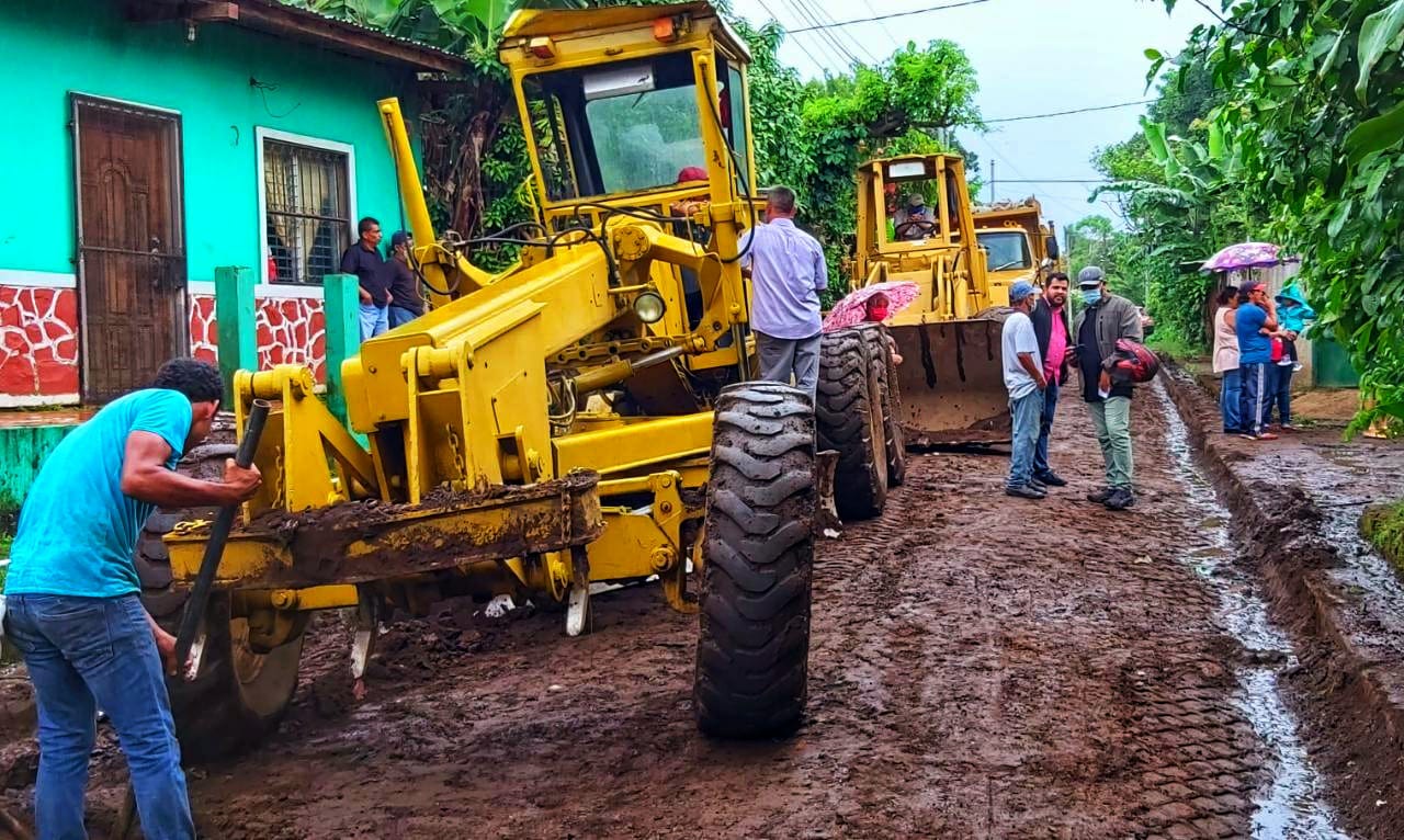 Construyen calle adoquinada en municipio San Marcos Managua. Por Manuel Aguilar/Radio La Primerísima