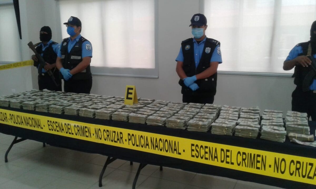 Policía incauta 1 millón 422 mil dólares en carretera El Sauce-Managua Managua. Por Jerson Dumas/Radio La Primerísima