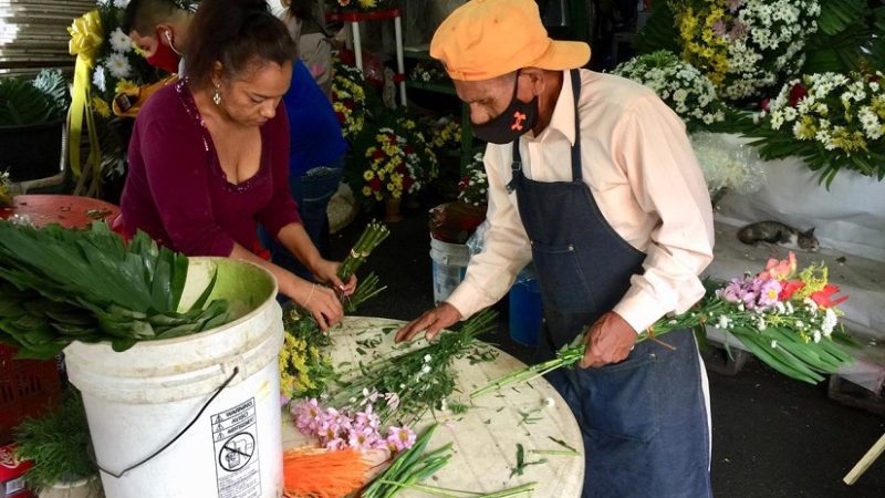 Comerciantes alistan ofertas por Día de Fieles Difuntos Managua. Radio La Primerísima