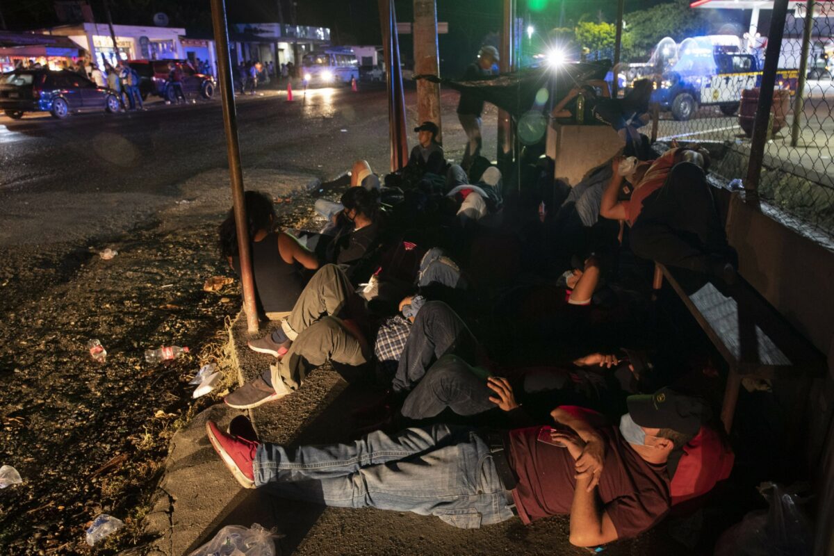 Covid- 19 no detiene a migrantes hondureños Gualán, Guatemala. Agencias