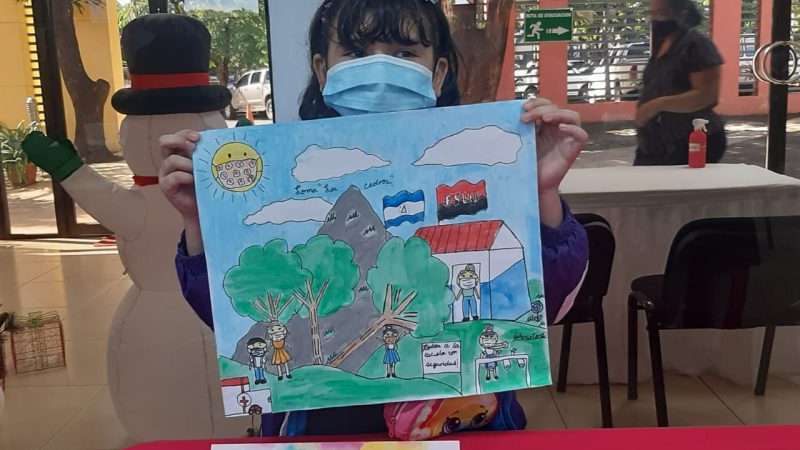 Premian a niños y niñas ganadores del concurso nacional de dibujo Managua. Por Douglas Midence/Radio La Primerísima
