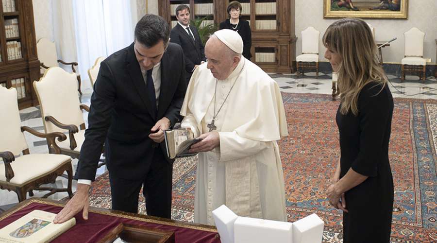 El Papa y presidente del gobierno español conversan sobre temas de interés Ciudad del Vaticano. Prensa Latina