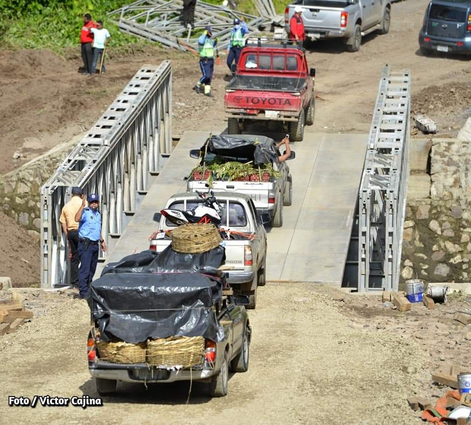 Restablecen paso vehicular por puente en Cuisalá Managua. Radio La Primerísima