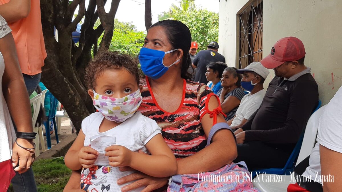 “Mi hospital en mi Comunidad” atiende a familias en municipio El Rosario en Carazo El Rosario. Por Manuel Aguilar