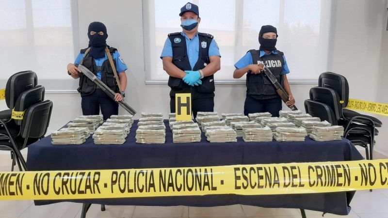 Policía incauta dos toneladas de cocaína y 367 mil dólares Managua. Por Jerson Dumas/Radio La Primerísima