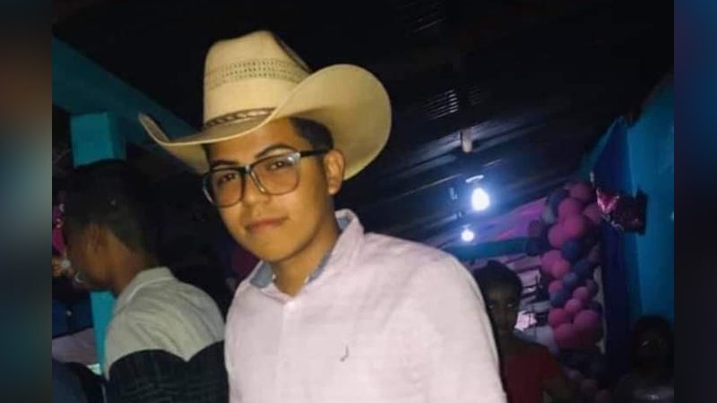 Adolescente muere tras caer de la moto en que viajaba Managua. Radio La Primerísima