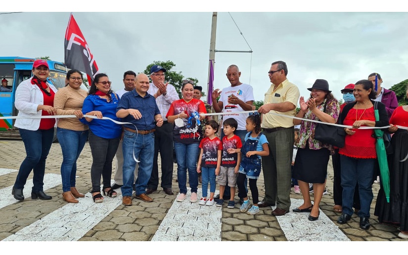 Inauguran obras en Ciudad Sandino en homenaje a Carlos Fonseca Managua. Radio La Primerísima.