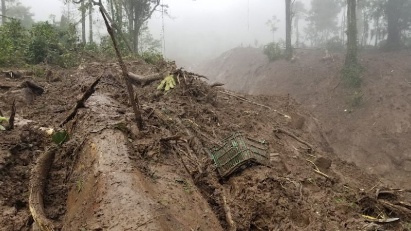 Deslave sepulta a una familia en Mulukukú Managua. Radio La Primerísima
