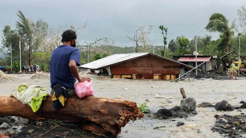Poderoso tifón arrasa en Filipinas Manila. Agencias