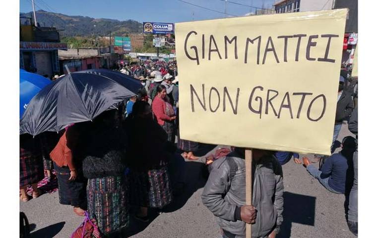 Indígenas en Guatemala bloquean carreteras en protesta contra presidente Guatemala. AFP