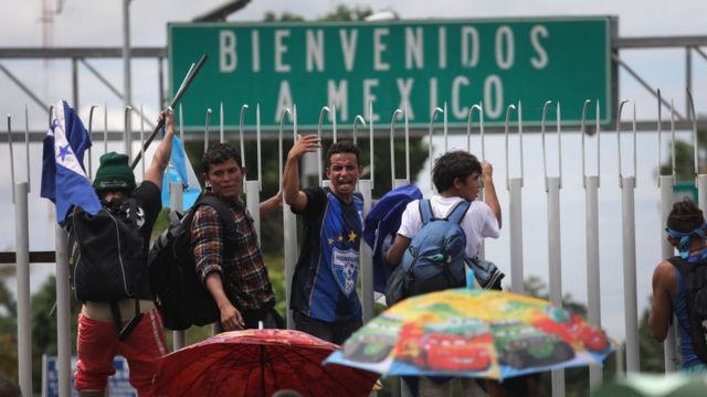 Realizar n caravana de migrantes rumbo a M xico Radio La Primerisima