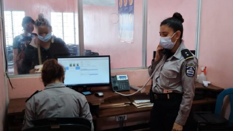 Trabajadores del MIGOB reciben bono complementario Managua. Radio La Primerísima