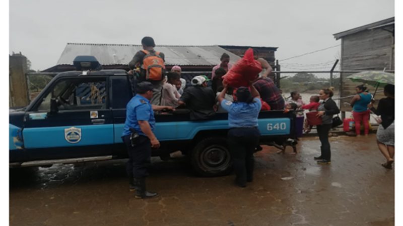 Policía protege albergues y  bodegas con alimentos Managua. Radio La Primerísima