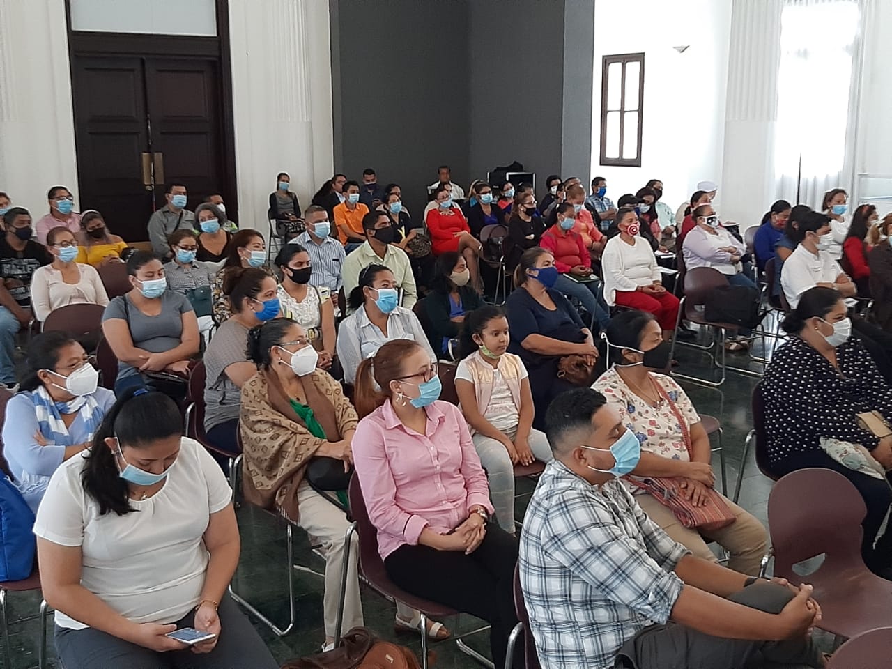 Más de un centenar de bibliotecarios comparten experiencias Managua. Radio La Primerísima