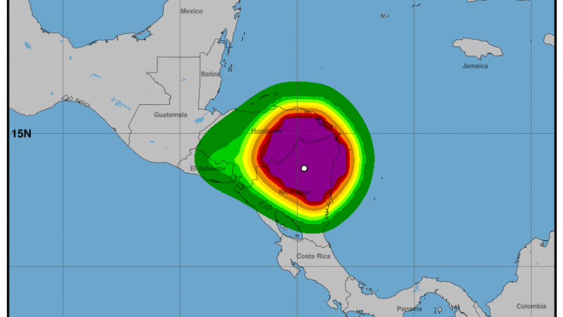 Iota pierde intensidad y está a punto de degradarse a tormenta tropical Managua. Radio La Primerísima