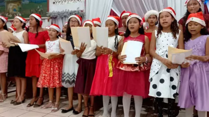 Niñez de Bilwi protagoniza Festival de Nochebuena Managua. Radio La Primerísima