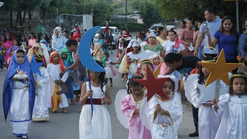 Familias de Puerto Sandino protagonizan desfile de pastorelas Managua. Radio La Primerisíma