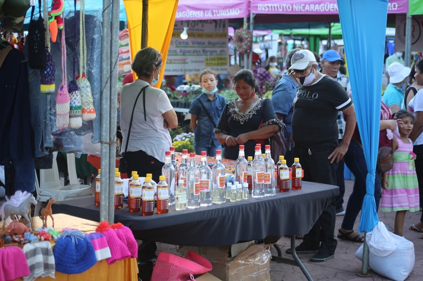 Con buen suceso se desarrolla Feria del Comercio Navideño Managua. Radio La Primerísima