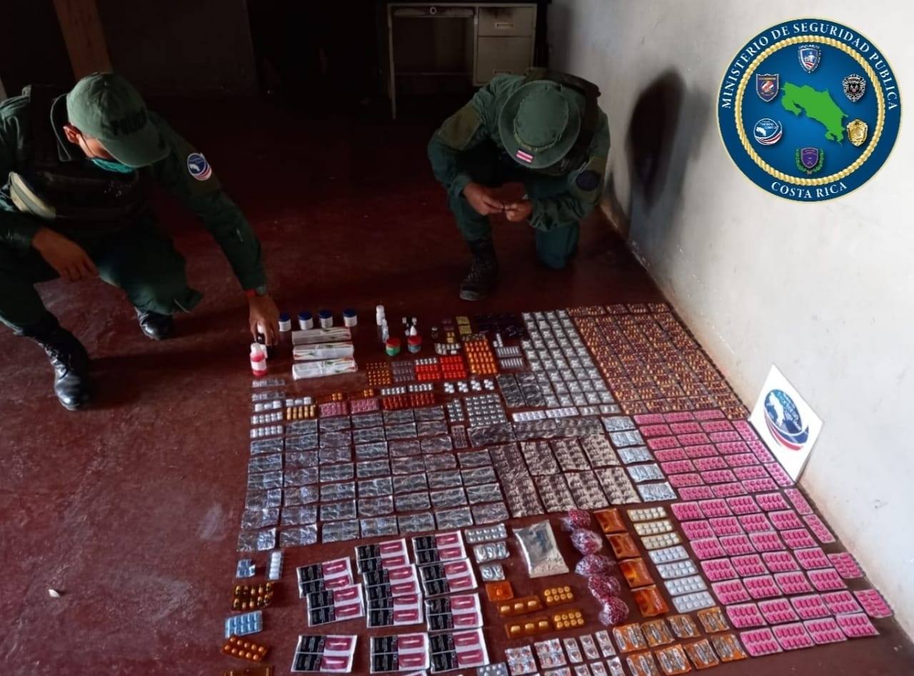 Ticos incautan medicamentos llevados desde Nicaragua La Cruz. Agencias