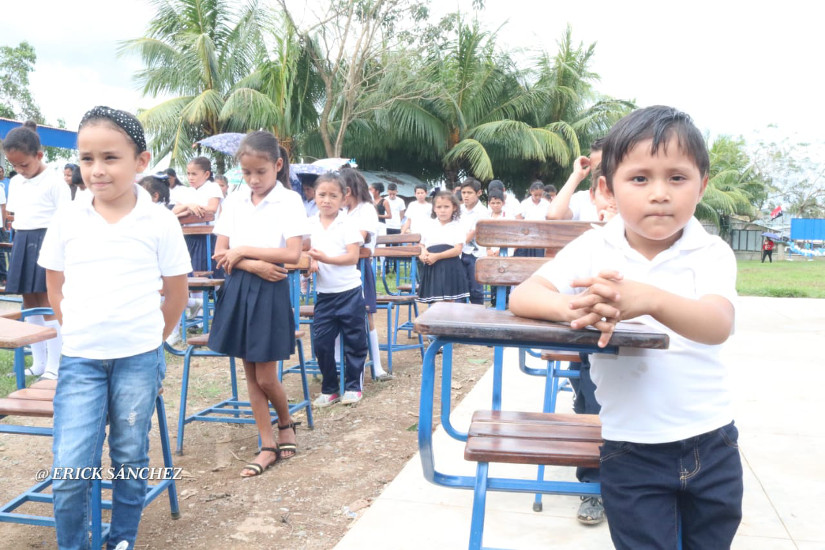 Reconstruyen colegio Nuevo Amanecer en Prinzapolka Managua. Radio La Primerísima