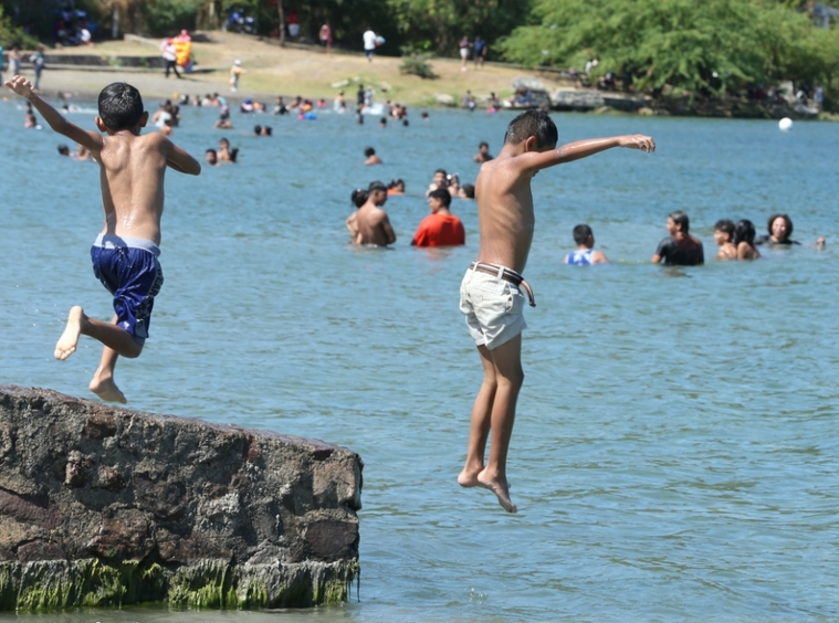 Familias continúan visitando balnearios de Managua Managua. Radio La Primerísima