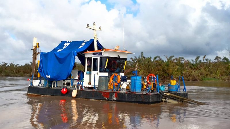 Barcos navegan con más fluidez en canales de Laguna de Perlas Managua. Radio La Primerísima
