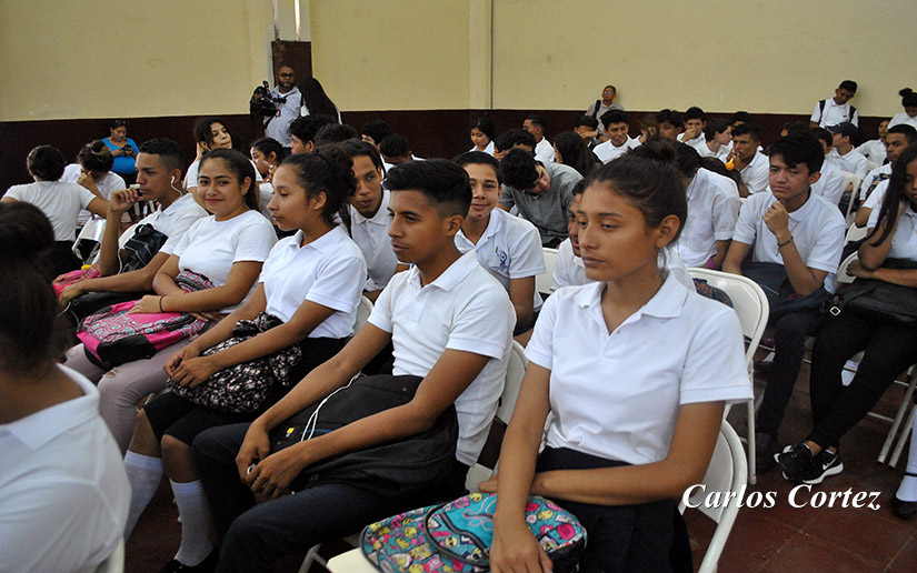 Comunidad escolar del Elvis Díaz lista para inicio de clases Managua. Por Jaime Mejía/Radio La Primerísima