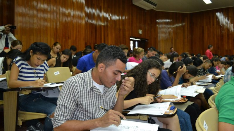 Unan-León proyecta matricular a 35 mil bachilleres Managua. Por Jaime Mejía/Radio La Primerísima