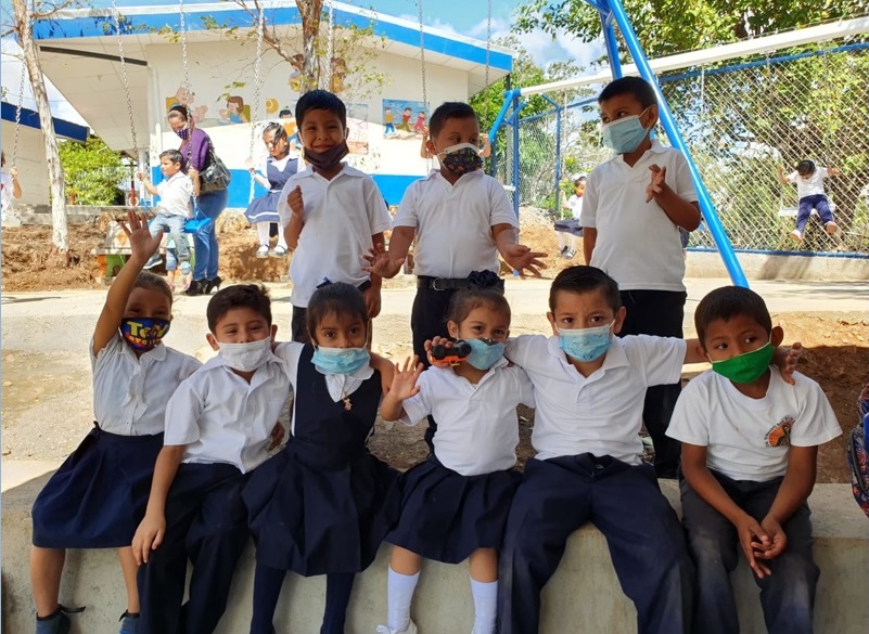 Comunidad educativa estrena centro en Juigalpa Managua. Radio La Primerísima
