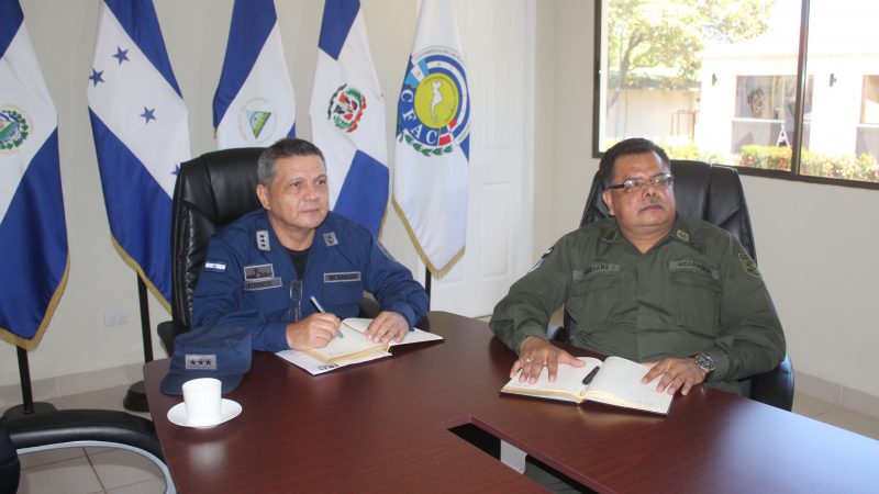 Ejército afianza sus lazos de cooperación Managua. Radio La Primerísima