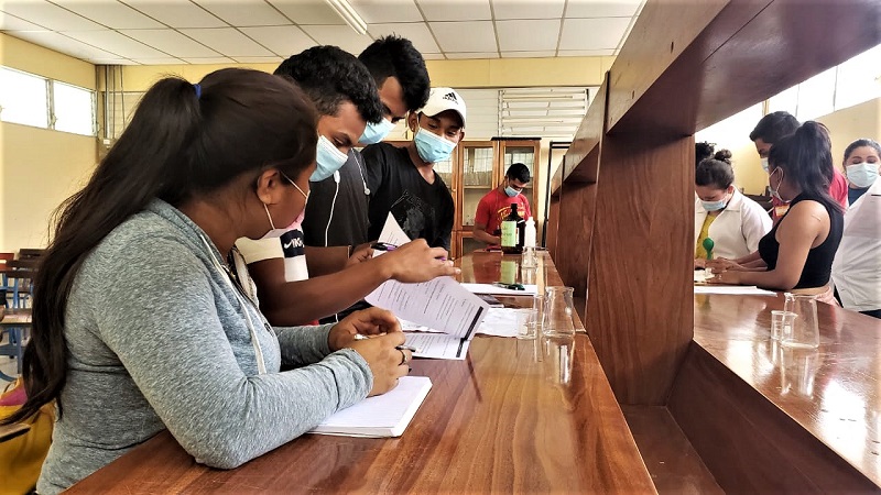UNI fortifica conocimientos de estudiantes del campo Managua. Radio La Primerísima 