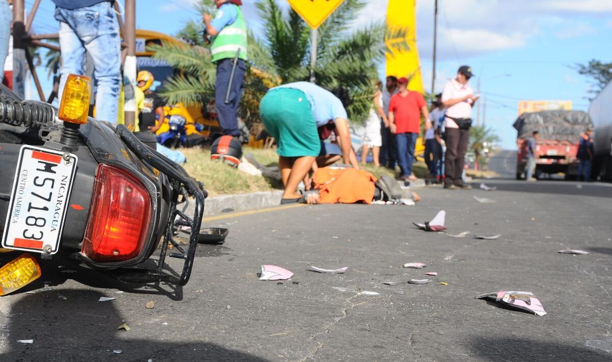 Exceso de velocidad deja un muerto en la capital Managua. Radio La Primerísima
