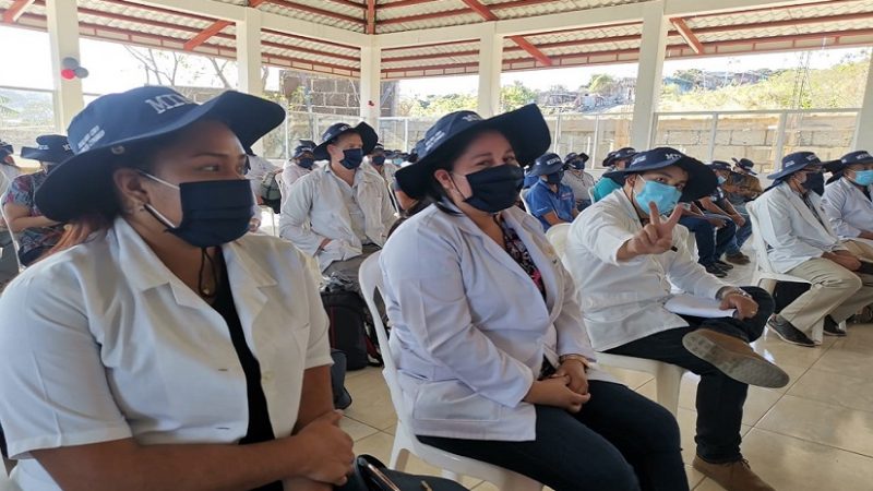 Brigada médica atiende a familias de San Pedro del Norte Managua. Radio La Primerísima