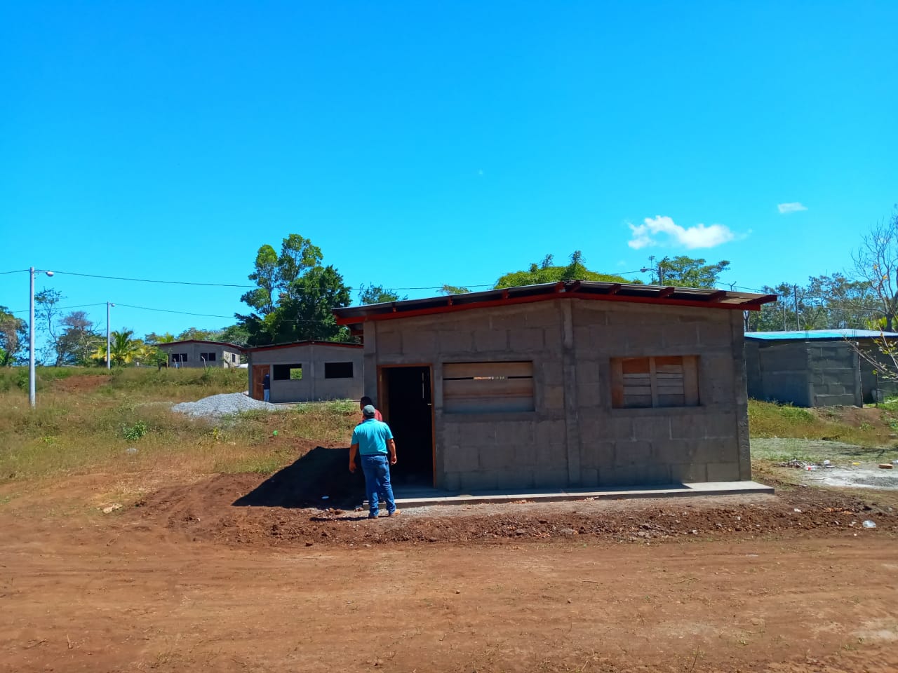 Avanza construcción de viviendas Bismarck Martínez en El Rosario Carazo. Manuel Aguilar/ La Primerísima 