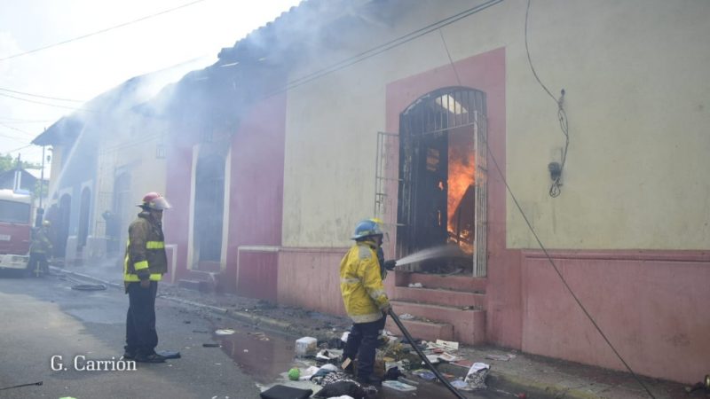 Muere anciana tras graves quemaduras sufridas durante incendio en León León. Orlando Chávez Esquivel/Radio La Primerísima