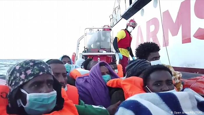 Llega a Sicilia un carguero italiano con 232 migrantes Agencia