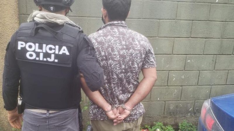 Retienen a pinoleros que intentaban ingresar a Costa Rica La Cruz, Guanacaste. Diario Extra