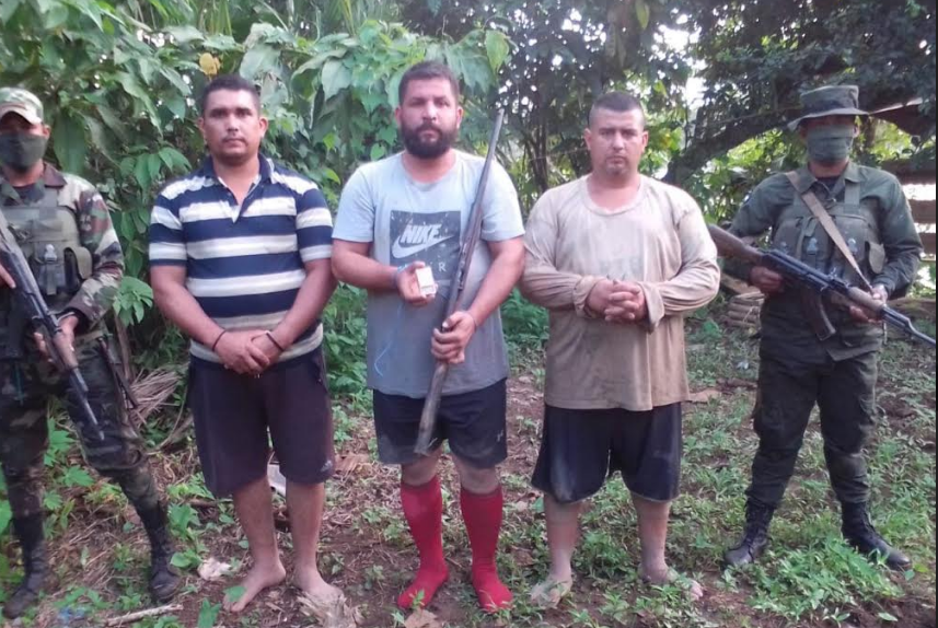 Ejército retine a ticos por ingreso ilegal al país Managua. Radio La Primerísima 