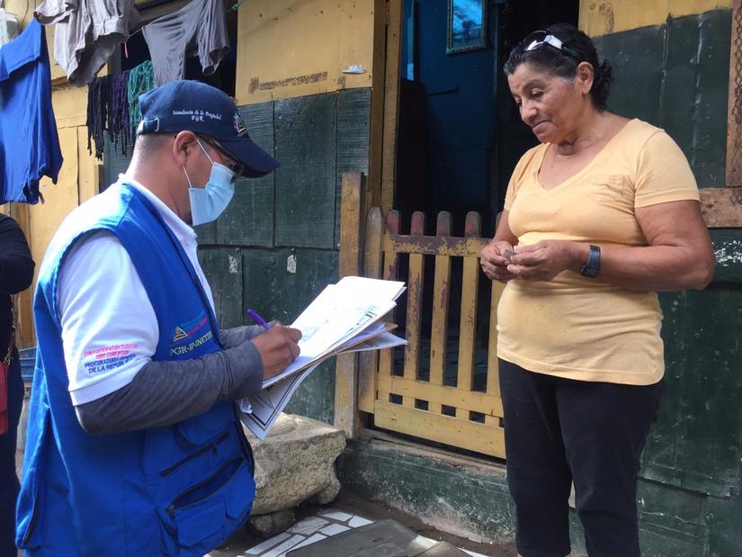 PGR entrega títulos de propiedad a familias capitalinas Managua. Radio La Primerísima