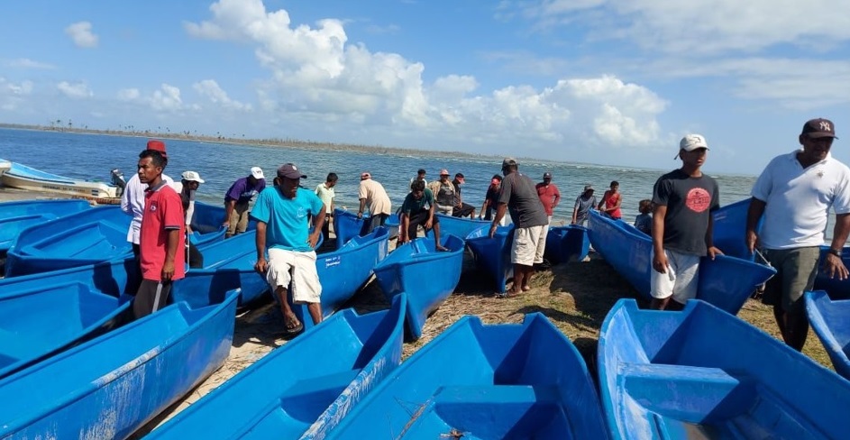 Entregan bonos económicos a pescadores de Karatá Managua. Radio La Primerísima