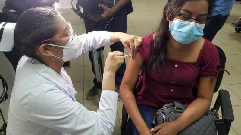 Aplican vacuna anti Covid-19 en Managua, Estelí y León Managua. Radio La Primerísima