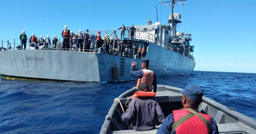 Naval retorna a náufrago colombiano a su país de origen Managua. Radio La Primerísima