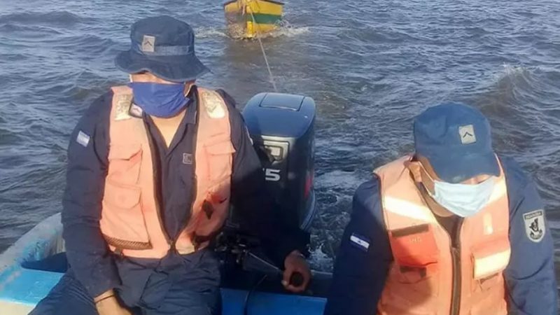 Rescatan a ciudadano que había naufragado en cayuco Managua. Por Libeth González/Radio La Primerísima