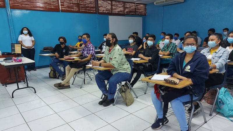 Mil 500 estudiantes de nuevo ingreso inician clases en la UNI Managua. Radio La Primerísima 
