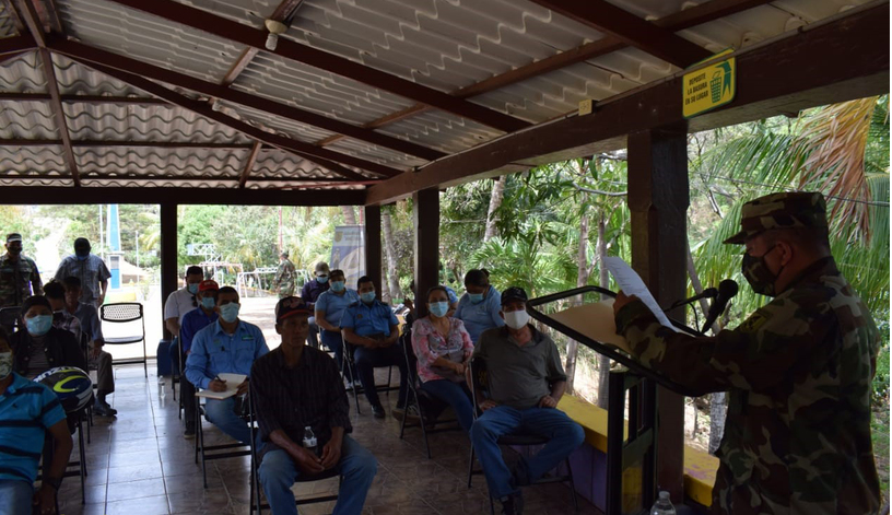 Ejército se reúne con productores y ganaderos de Villa El Carmen Managua. Radio La Primerísima