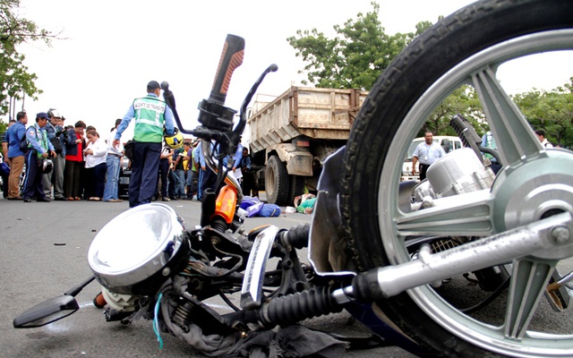 Motorizado grave tras sufrir accidente en Juigalpa Managua. Radio La Primerísima